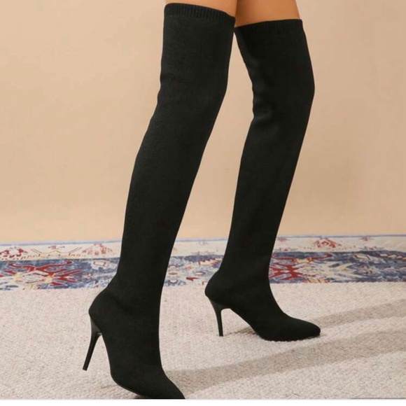 Black Knee high boots - Picture 1 of 2
